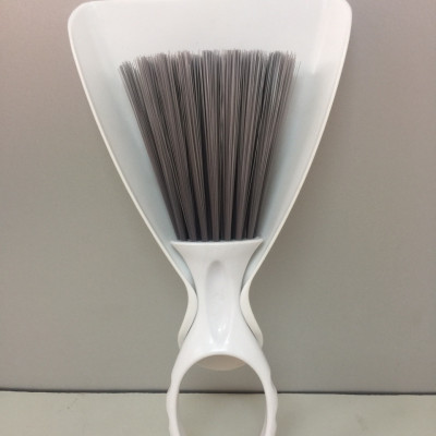 Chổi bao sái tượng , lau quét bàn thờ, Cao 24 cm , ngang 12,5 cm