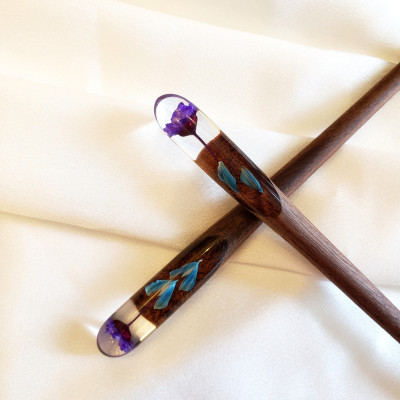 Trâm cài tóc gỗ- resin & hoa snowy tím