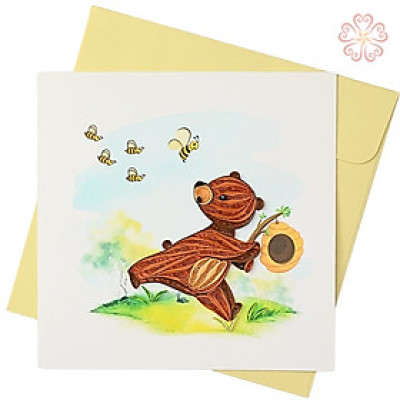 Thiệp Giấy Xoắn Nghệ Thuật - chú gấu cùng bày ong - size 15x15cm 