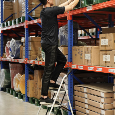 Thang gấp thép 3 bậc - Bền bỉ, chịu lực tốt, gấp gọn tiện lợi, tiết kiệm không gian - Hàng nhập khẩu chính hãng