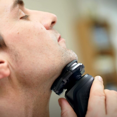 Máy cạo râu khô và ướt cao cấp thương hiệu Philips SkinIQ Series 5000 S5831/01 và S5832/01 - HÀNG NHẬP KHẨU