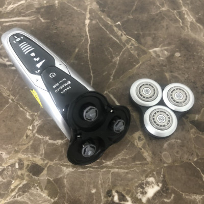 Máy Cạo Râu Tích Hợp Đầu Tỉa Tóc Mai Và Ria Mép Smart Click Cao Cấp Philips Norelco S9311/84 - Hàng Nhập Khẩu