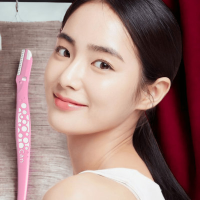 Dao Cạo Lông Mày Lưỡi Thép Không Gỉ Kai Razor (Lẻ 1 Cây)