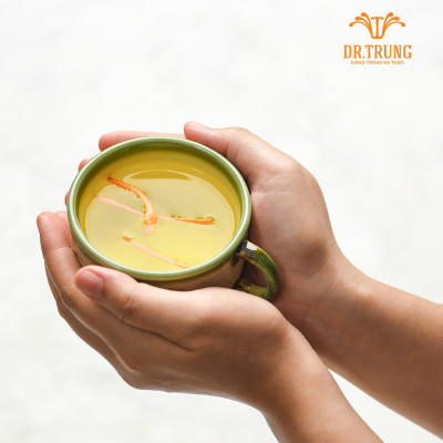 Đông trùng hạ thảo Dr. Trung Sấy thăng hoa hũ 12 gram - loại TIÊU CHUẨN - Công thức cải tiến bổ sung tảo Spirulina và Protein thực vật tạo dược chất cao, màu cam đậm, Giúp cải thiện giấc ngủ, Ổn định huyết áp