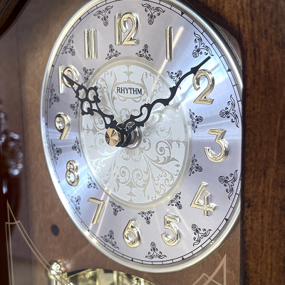 Đồng hồ Để bàn Rhythm CRH209UR06 – Kt 21.0 x 37.0 x 12.5cm, Vỏ gỗ. Dùng Pin.