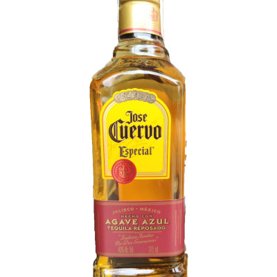 Rượu Jose Cuervo Especial Tequila Reposado 40% 1x0.375L