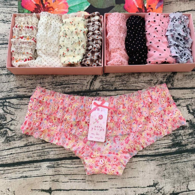 COMBO 5 QUẦN REN TẦNG CÔNG CHÚA  303