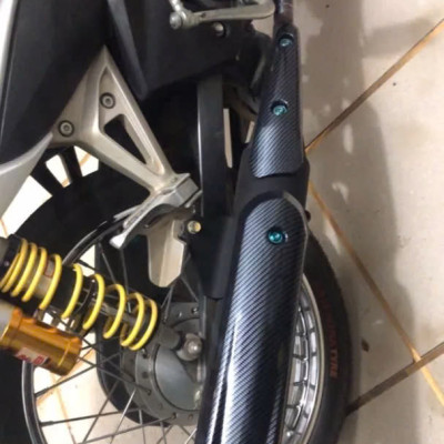 Ốp pô Spark nhựa ABS cao cấp chế gắn xe exciter, sirius, taurus, jupiter.