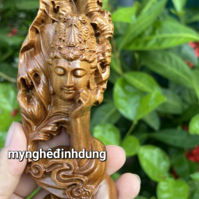 Tượng điêu khắc im lặng là vàng bằng gỗ bách xanh thơm nức cao 15x5x3cm