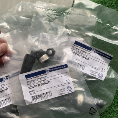 | CHÍNH HÃNG| XZCC12FDM40B Schneider đầu cái, M12, 4 chân, đầu nối thẳng, đệm cáp PG7