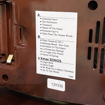 Đồng hồ để bàn Nhật Bản Rhythm 4RH796WU23 – Kt 22.5 x 29.0 x 15.5cm, 1.18Kg. Vỏ nhựa, dùng PIN