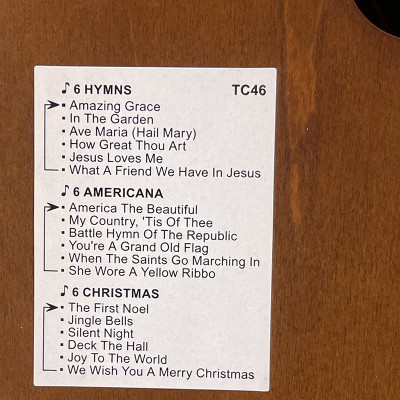 Đồng hồ Để bàn Rhythm CRH209UR06 – Kt 21.0 x 37.0 x 12.5cm, Vỏ gỗ. Dùng Pin.