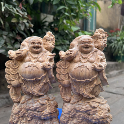 Tượng phật di lặc gánh cành đào bằng gỗ ngọc am kt cao 30×15×10cm 