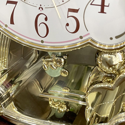 Đồng hồ Rhythm 4SE504WR18 Kt 18.0 x 20.0 x 9.0cm, 740g Vỏ nhựa. Dùng Pin.