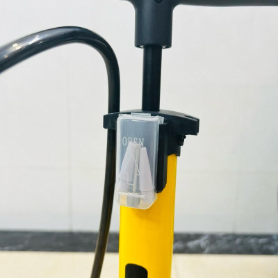 Bơm xe đạp, xe máy thương hiệu Kirito có đầu bơm bóng, bơm đệm 6032B