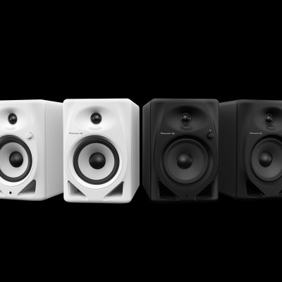 Loa Monitor Active 5inch DM50D mới nhất từ Pioneer DJ - Hàng chính hãng