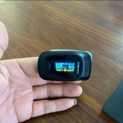 Máy đo nồng độ oxy máu SPO2 và nhịp tim, chỉ số PI Jumper JPD-500D (Chứng nhận FDA hoa kỳ)
