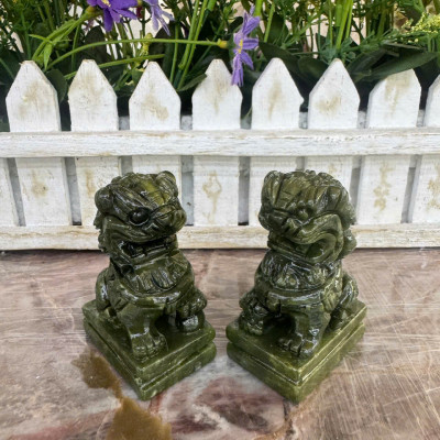 Cặp tượng Kỳ Lân phong thủy đá Seperentine trang trí bàn làm việc - Cao 7cm