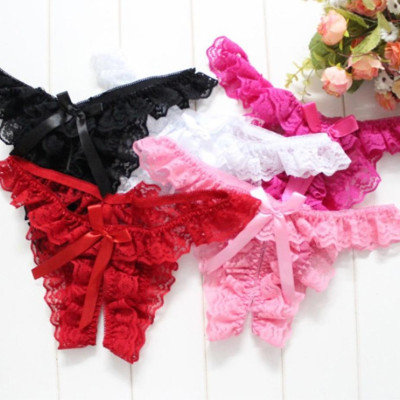 Quần lót viền ren xẻ đáy - Màu hồng