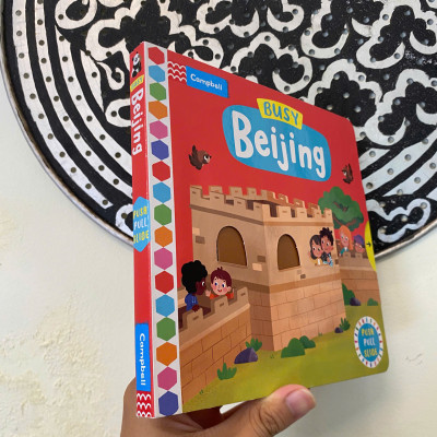 Sách - Busy Beijing by Leesh Li | Explore China - Children