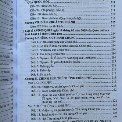 Sách Luật Cán Bộ, Công Chức 2025 – Các Văn Bản Quy Định Chi Tiết Thi Hành (V2616T)