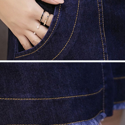 Đầm Yếm Jean Nữ Thêu Logo Cài Nút Dọc Duyên Dáng