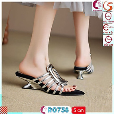 [SANG TRỌNG - CÁ TÍNH]  Sandal Nữ Đẹp Với Đế Xuồng Cao 5 Phân RO738 ROSATA Da Nhung Êm Ai, Quai Bóng Nổi Bậc