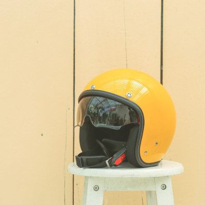 Mũ bảo hiểm 3/4 Sunda 388 kính ẩn - Màu vàng bóng