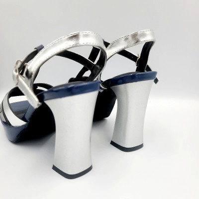 Giày sandal nữ cao gót đế cao 8 phân hàng hiệu rosata hai màu vàng xanh ro531