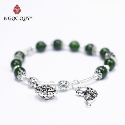 Vòng tay đá Diopside phối charm cá chép treo size hạt 7mm mệnh hỏa, mộc - Ngọc Quý Gemstones