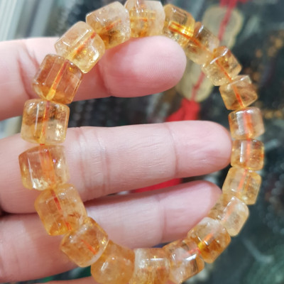 Vòng tay thạch anh Vàng khúc mới đẹp size hạt 9mm rất hợp nữ mệnh kim mệnh Thổ mệnh Thủy ạ