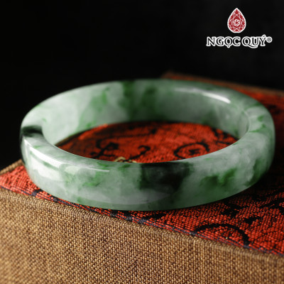 Vòng tay nguyên khối bản vuông đá cẩm thạch đường kính 54mm mệnh hỏa, mộc - Ngọc Quý Gemstones