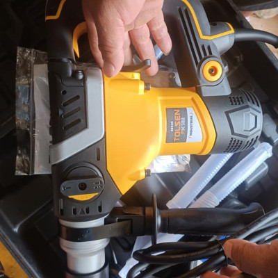 MÁY KHOAN BÚA 3 CHỨC NĂNG 28MM 1100W TOLSEN 88530 ( SIÊU KHỎE, 100% DÂY ĐỒNG)- HÀNG CHÍNH HÃNG