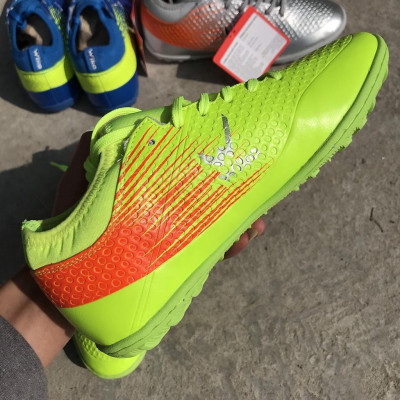 Đôi giày đá banh cao cấp wwika flash 