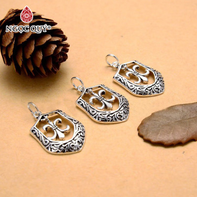 Charm treo hình tấm khiên - Ngọc Quý Gemstones