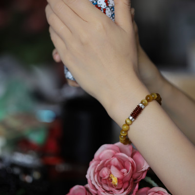 Vòng tay phong thuỷ đá Mắt Hổ Vàng Tâm 8 ly mix Khoen Mã Não by Anqlo