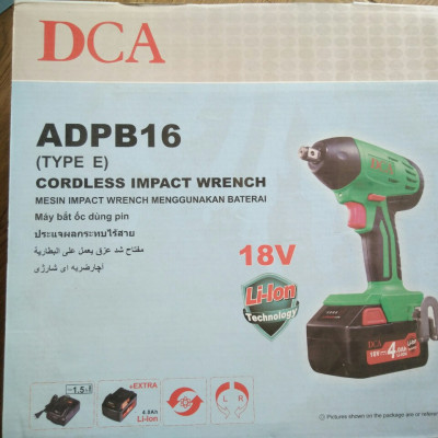 Máy siết buloong dùng pin DCA ADPB16E