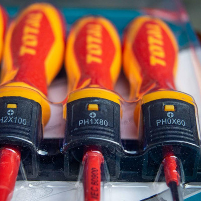 BỘ 6 TUA VÍT CÁCH ĐIỆN TOTAL THTIS566 - HÀNG CHÍNH HÃNG