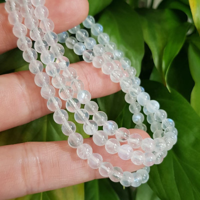 Vòng tay nữ moon vip quấn 3 vòng trắng ánh xanh nhẹ size hạt 5mm hợp nữ mệnh kim mệnh thuỷ đeo đẹp may mắn tốt sức khỏe công việc ạ