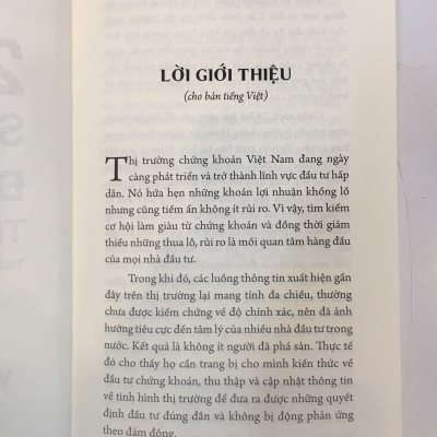 Combo 1 Cuốn sách: 24 Bài Học Sống Còn Để Đầu Tư Thành Công Trên Thị Trường Chứng Khoán