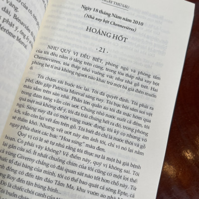 (Tái bản 2022) HOA SÚNG ĐEN - Michel Bussi - Nguyễn Thị Hồng Hạnh dịch - Nhã Nam – Nxb Hội Nhà Văn (bìa mềm)