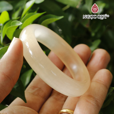 Vòng ngọc tự nhiên màu hồng cam bản hẹ - Ngọc Quý Gemstones