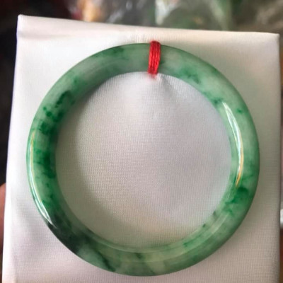 VÒNG VIP LÝ SƠN THUỶ SAO 48 dầy 7mm  ĐÁ CẨM THẠCH TỰ NHIÊN MÀU XANH BÔNG  MƯỢT LÊN TAY ĐEO RẤT SANG NỮ TAY NHỎ MẠNG MỘC HỎA 35KG ĐẾN 49KG ĐEO 