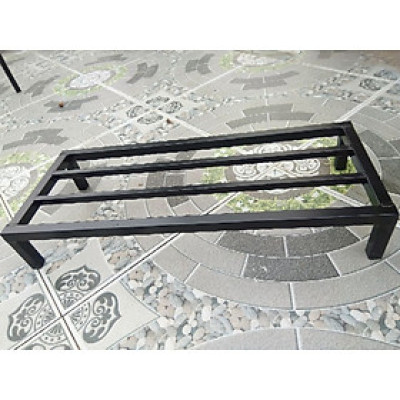 Kệ kê chậu cây Dài 80-90 cm. Rộng 20-25-30cm. Cao 10-15-20-25-30cm. Hộp thép 2*2cm. 2 nan phụ ( Hàng Chính Hãng )