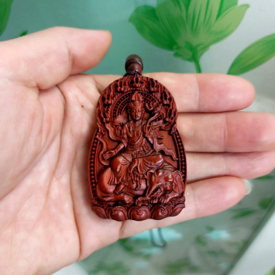 Dây chuyền mặt Phật Phổ Hiền Bồ Tát bằng gỗ Đàn Hương - Phật Bản Mệnh Tuổi Thìn, Tỵ - S1