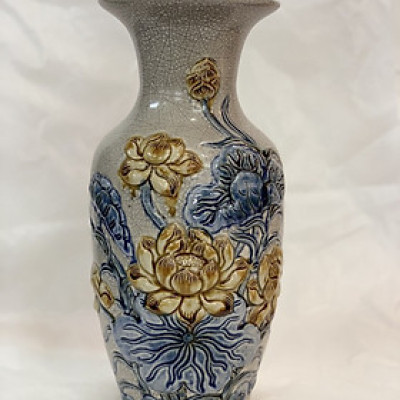 Lọ lộc bình sen đắp nổi cao cấp Bát Tràng