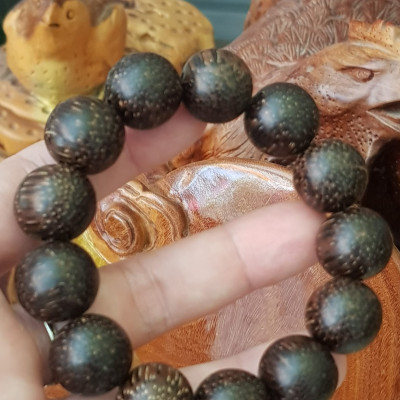 Vòng Tay Nam  size 16mm  Chất liệu Gỗ Trầm Hương ạ