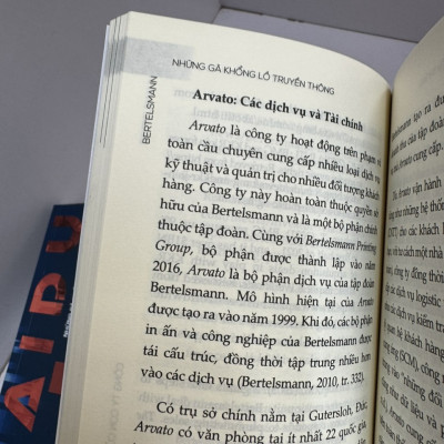 BERTELSMANN - ẨN MÌNH TRONG TRỤ SỞ NHỎ BÉ NHƯNG VẪN LÀ HOÀNG ĐẾ CỦA VŨ TRỤ TRUYỀN THÔNG - Những Gã Khổng Lồ Truyền Thông Qua Góc Nhìn Kinh Tế Chính Trị - Mandy Tröger và Jörg Becker - Lê Thúy Ái dịch - Lyceum - NXB Đà Nẵng