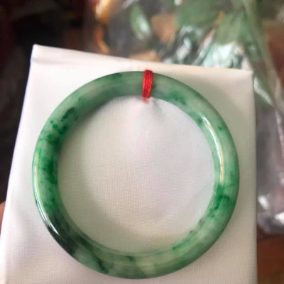 VÒNG VIP LÝ SƠN THUỶ SAO 48 dầy 7mm  ĐÁ CẨM THẠCH TỰ NHIÊN MÀU XANH BÔNG  MƯỢT LÊN TAY ĐEO RẤT SANG NỮ TAY NHỎ MẠNG MỘC HỎA 35KG ĐẾN 49KG ĐEO 