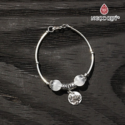 Vòng bạc phối đá thiên nhiên 8mm phối charm hoa sen bạc - Ngọc Quý Gemstones